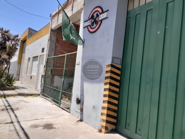 GALPON + 2 DEPARTAMENTOS DE 3 AMBIENTES - ZONA PUERTO !!