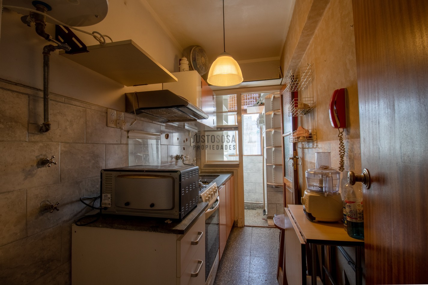 Venta departamento de dos ambientes con balcon. Centro.