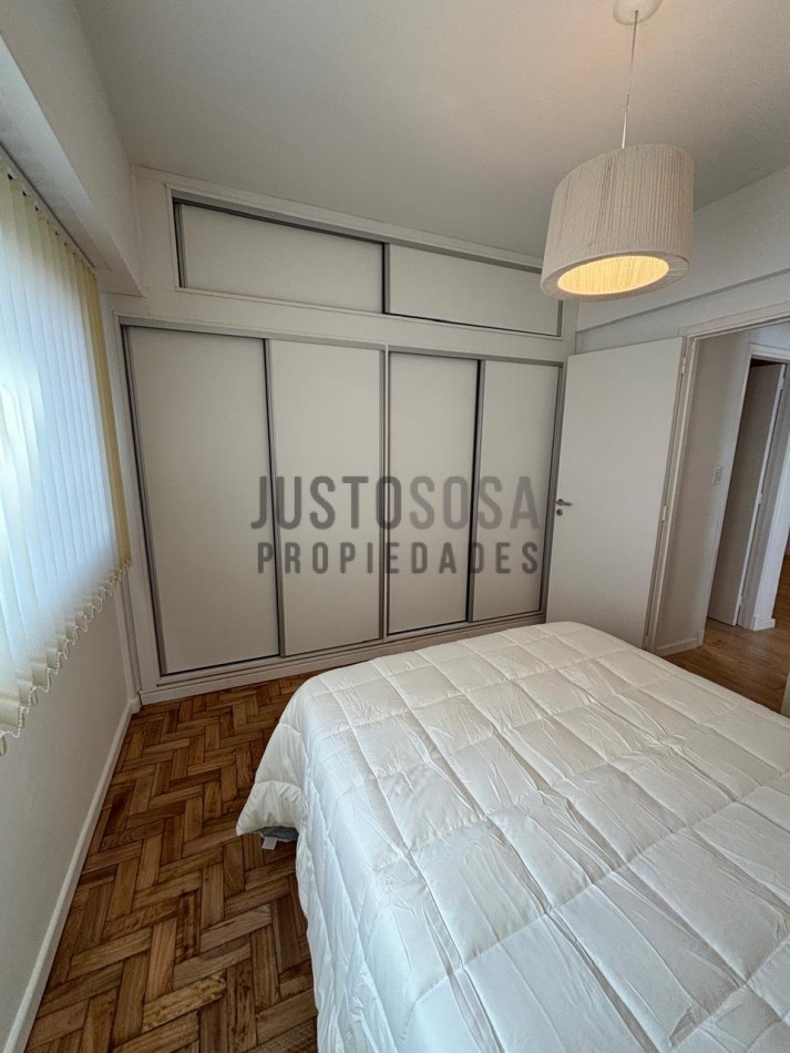 Venta Departamento reciclado dos ambientes con balcon saliente zona Aldrey