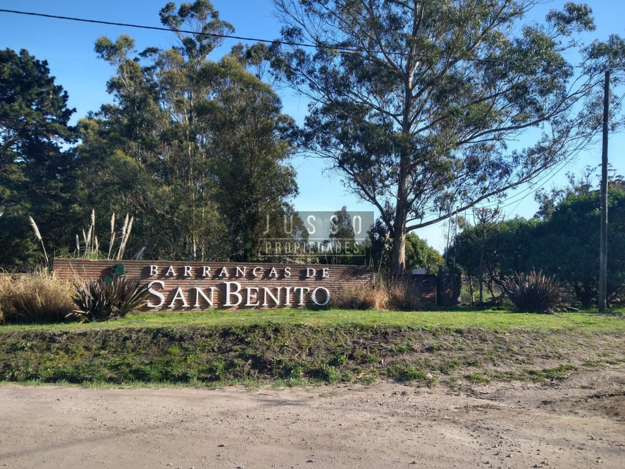 Casa con piscina en Barrio Privado Barrancas de San Benito