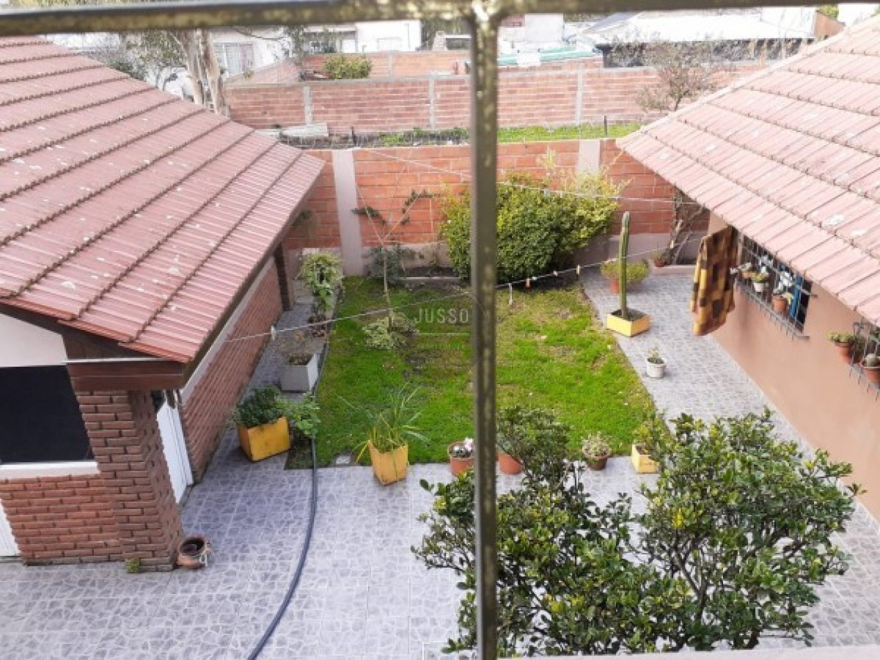 CASA 5 AMBIENTES CON PARQUE Y QUINCHO - BARRIO JARDIN PERALTA RAMOS