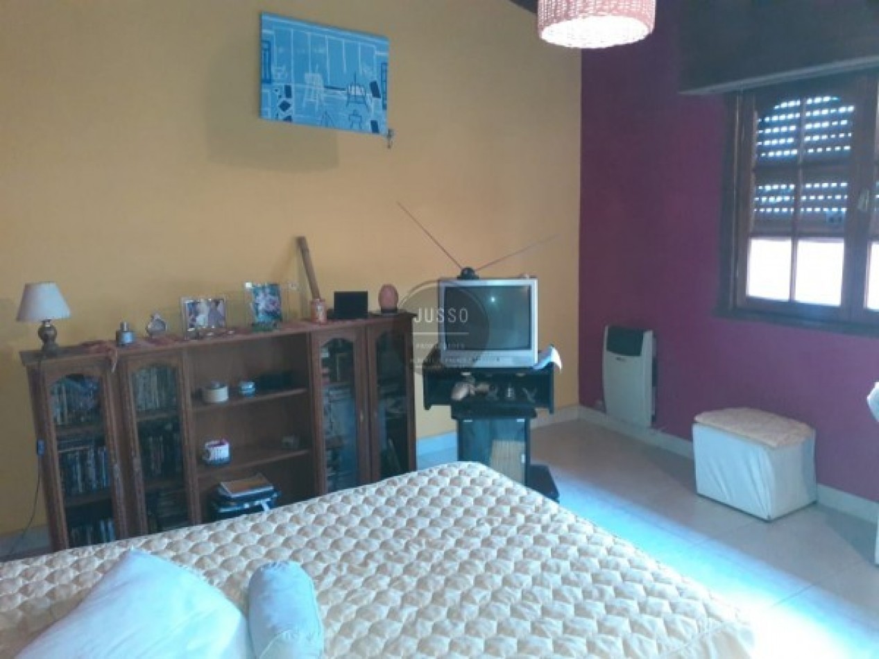 CASA 5 AMBIENTES CON PARQUE Y QUINCHO - BARRIO JARDIN PERALTA RAMOS