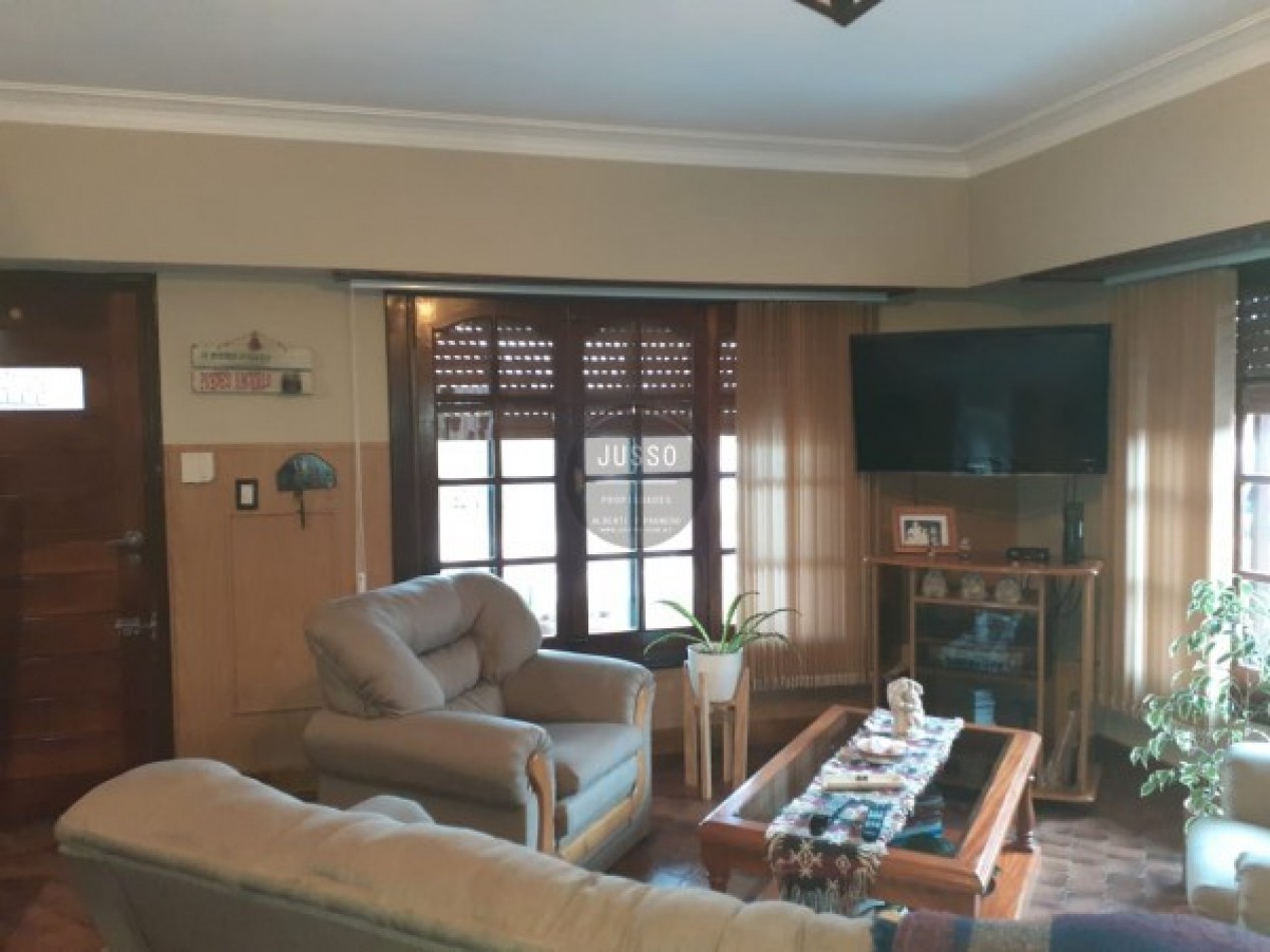 CASA 5 AMBIENTES CON PARQUE Y QUINCHO - BARRIO JARDIN PERALTA RAMOS