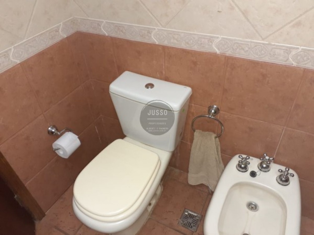CASA 5 AMBIENTES CON PARQUE Y QUINCHO - BARRIO JARDIN PERALTA RAMOS