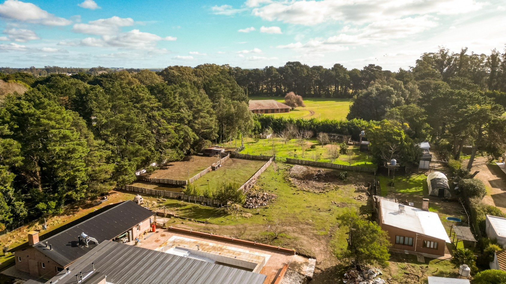 Casa quinta + Salon de Fiestas - una hectarea en Sierra de los Padres