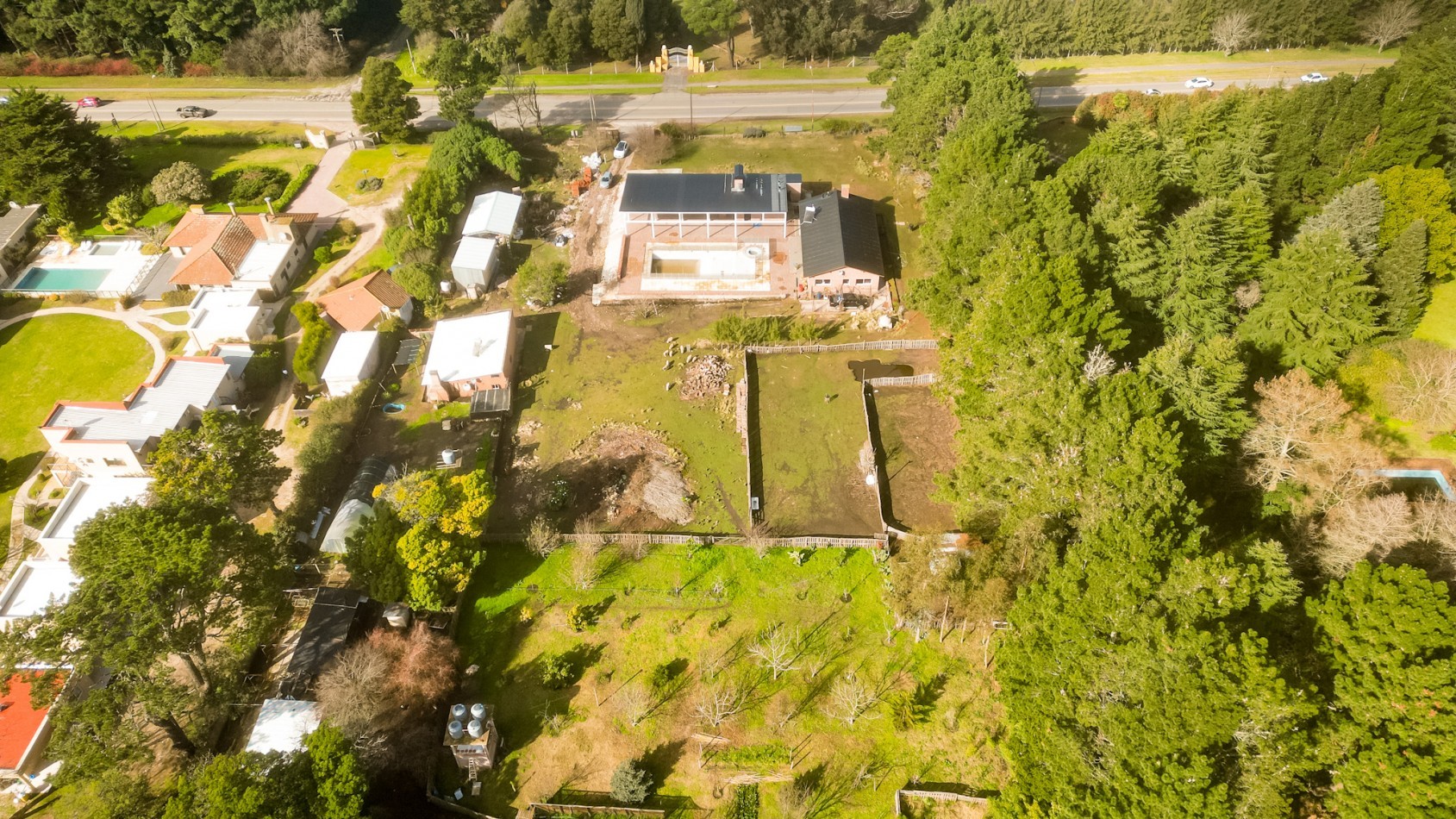 Casa quinta + Salon de Fiestas - una hectarea en Sierra de los Padres