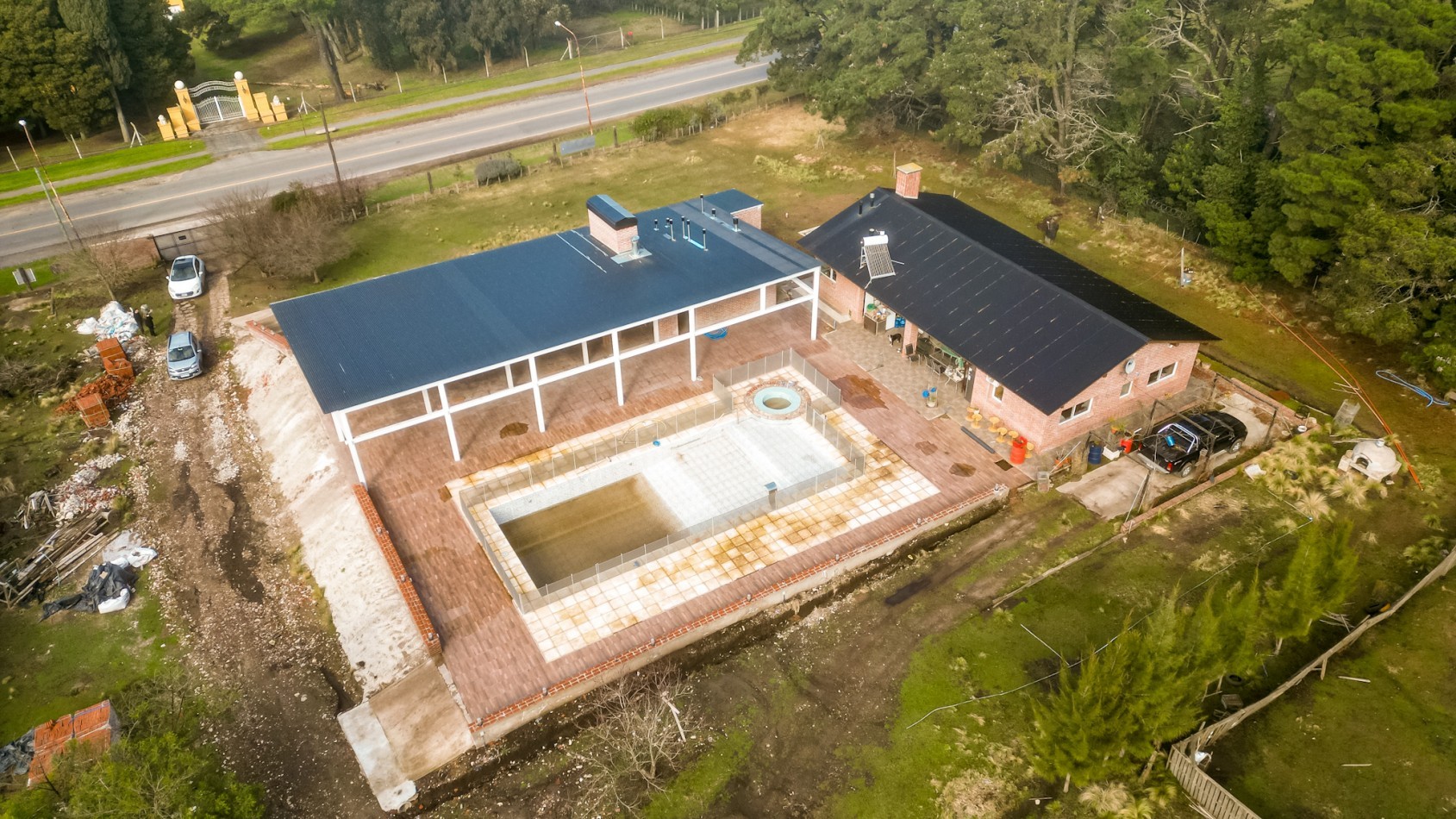 Casa quinta + Salon de Fiestas - una hectarea en Sierra de los Padres