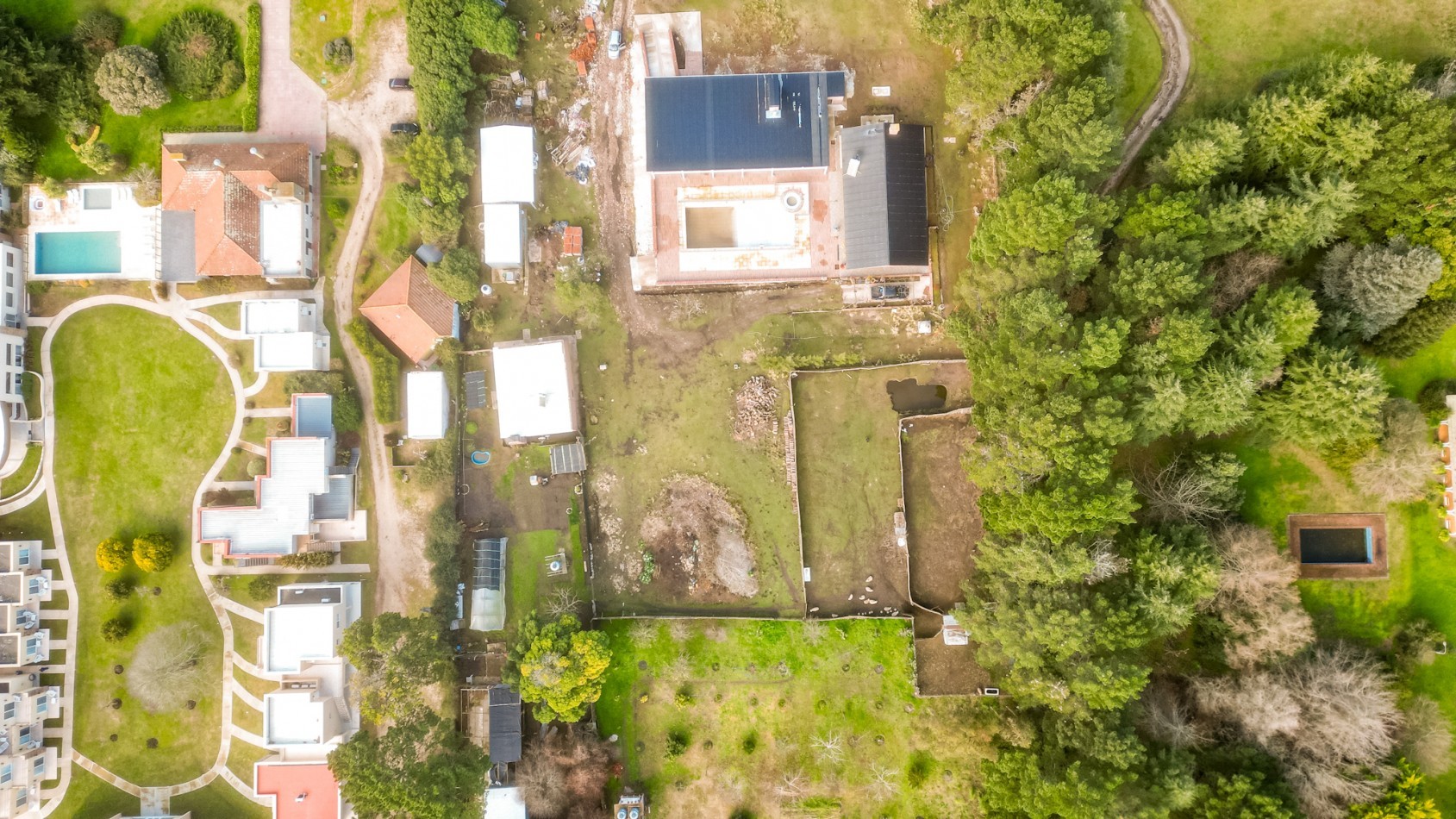 Casa quinta + Salon de Fiestas - una hectarea en Sierra de los Padres