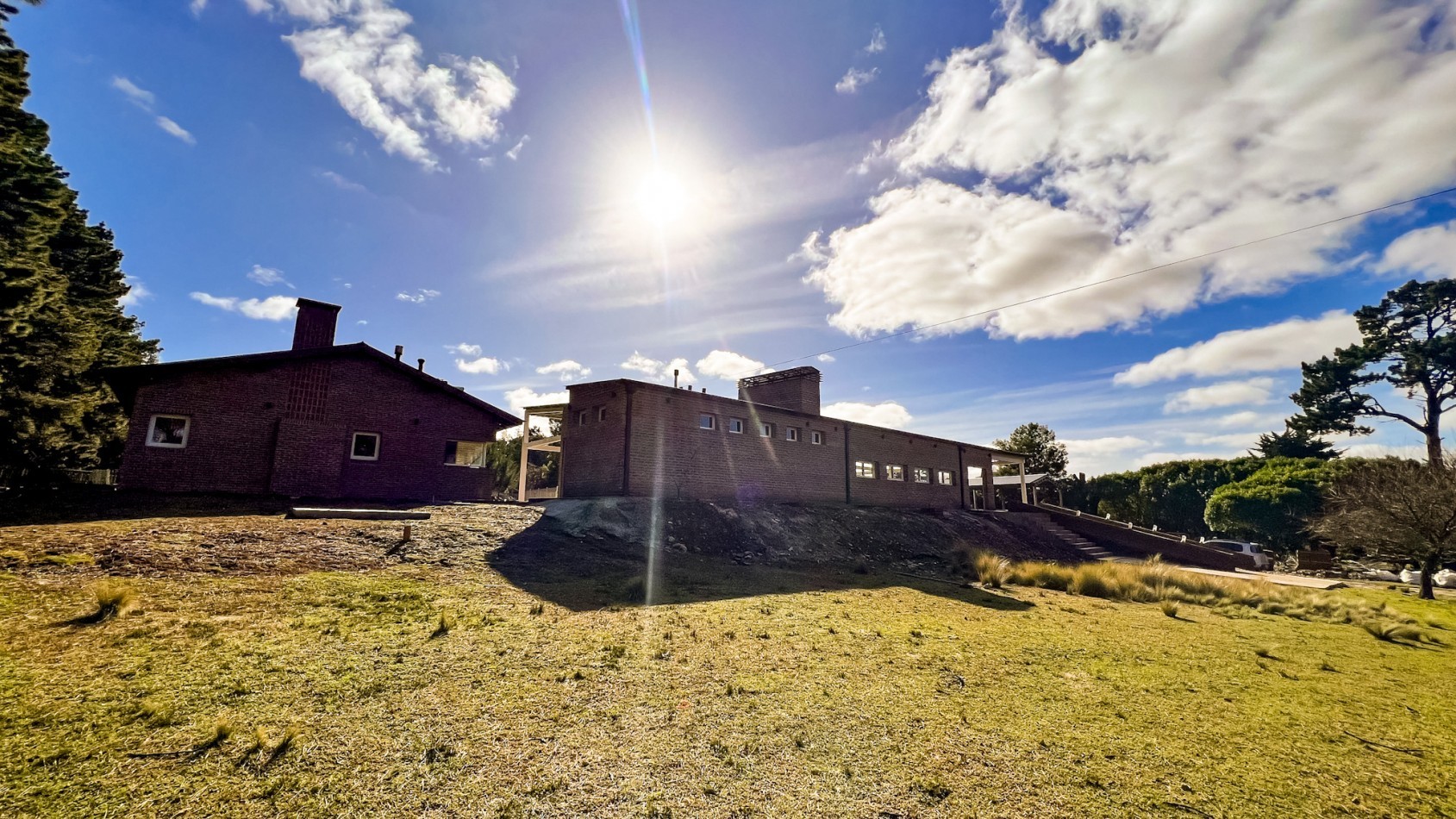 Casa quinta + Salon de Fiestas - una hectarea en Sierra de los Padres