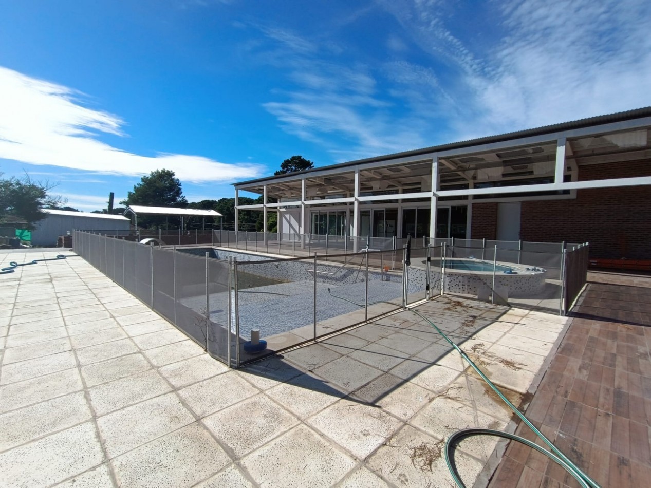 Casa quinta + Salon de Fiestas - una hectarea en Sierra de los Padres