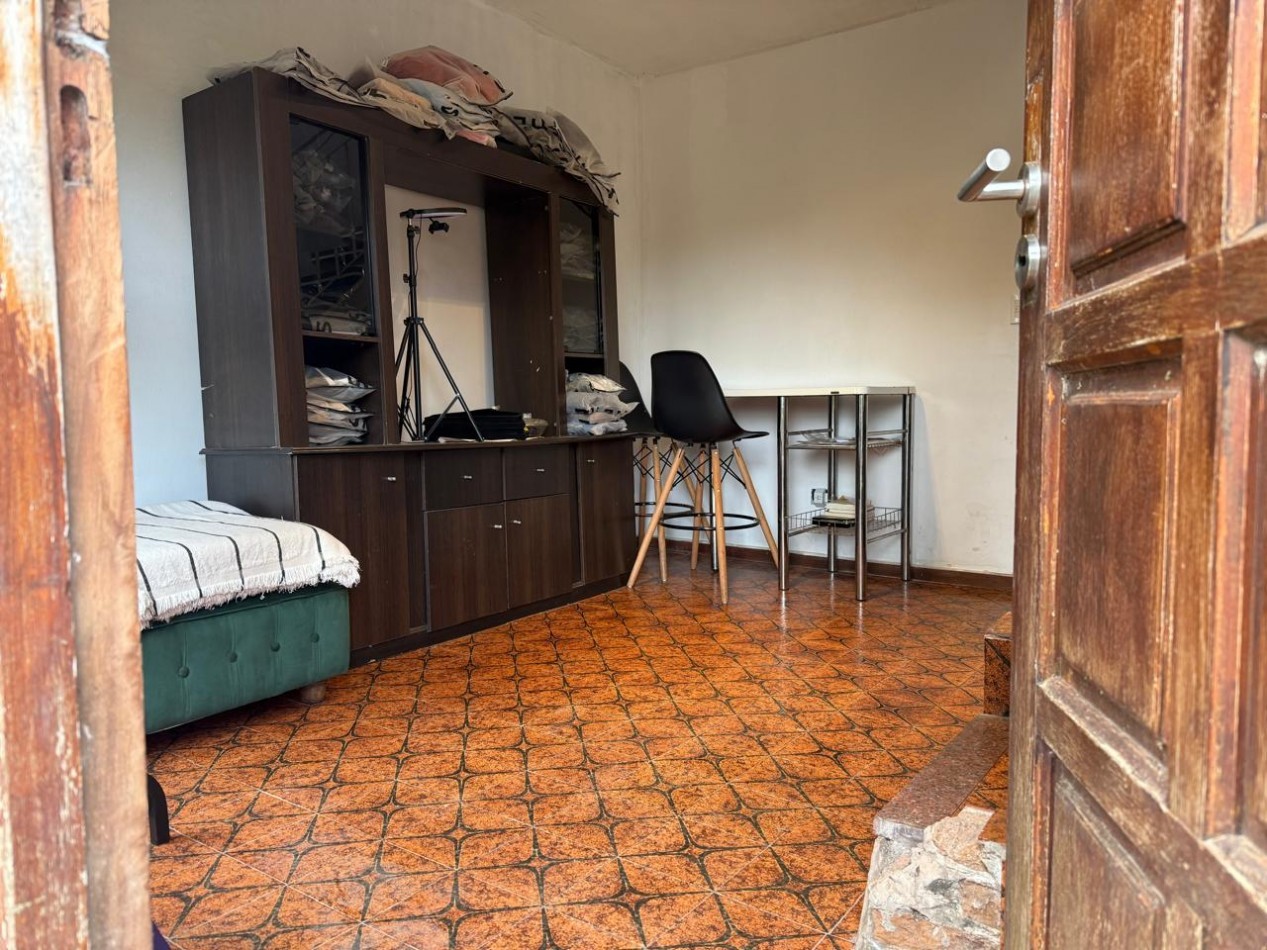 PH EN SAN EDUARDO DE CHAPADMALAL ESTADO ORIGINAL CON COCHERA Y BALCON AL FRENTE 