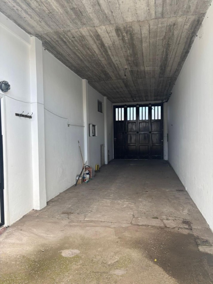 GALPON -ZONA GABOTO Y GALICIA