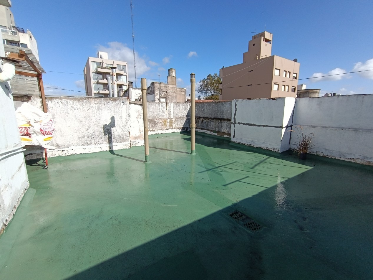 ALQUILER 24/36 MESES DEPARTAMENTO 3 AMBIENTES RECICLADO CON TERRAZA PROPIA Y PARRILLA
