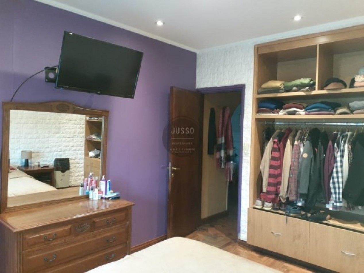 CASA 5 AMBIENTES CON PARQUE Y QUINCHO - BARRIO JARDIN PERALTA RAMOS-APTA CREDITO
