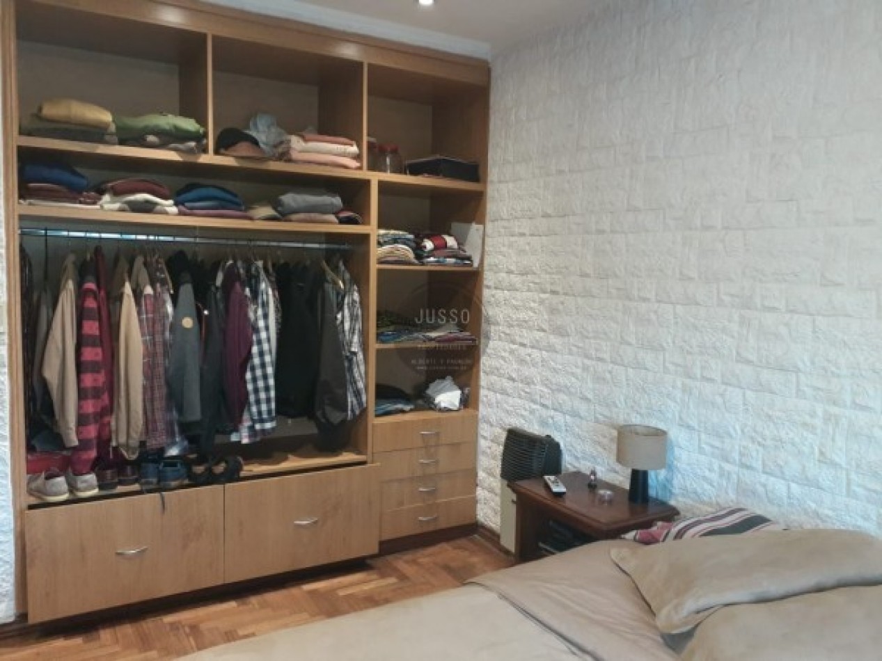 CASA 5 AMBIENTES CON PARQUE Y QUINCHO - BARRIO JARDIN PERALTA RAMOS-APTA CREDITO
