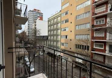 Venta Departamento 1 ambiente con balcon a la calle reciclado y amoblado