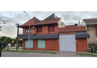 LOCAL COMERCIAL + VIVIENDA 4 AMBIENTES ZONA MUNDIALISTA