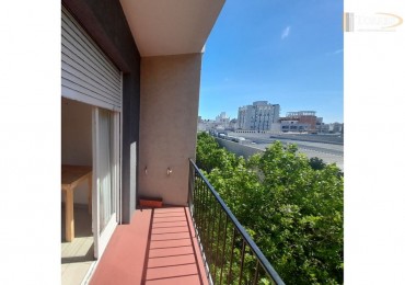 VENTA DEPARTAMENTO 2 AMBIENTES INVERTIDO A LA CALLE CON VISTA AL SHOPPING ALDREY