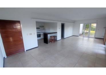 Casa 4 ambientes con pileta sierras de los padres