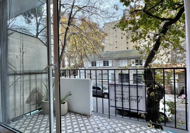 Venta Departamento 2 ambientes con balcon terraza a la calle