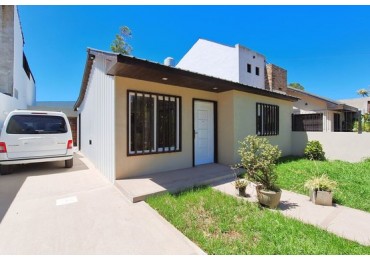 Venta Casa 4 amb estrenar quincho y parque Zona  Colinas