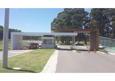 Lote en el barrio las Prunas de 930 metros