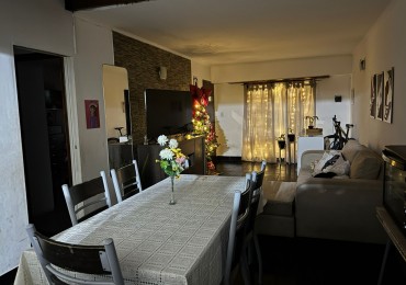CASA 3 AMBIENTES CON PARQUE .APTA CREDITO