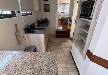 DEPARTAMENTO DOS AMBIENTES EN PLANTA BAJA CON PATIO ZONA GUEMES.