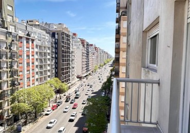 DEPARTAMENTO 3 AMBIENTES CON BALCON RECICLADO TOTALMENTE EQUIPADO.