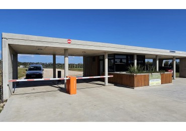 Lote en el Barrio La Cercania  1000 Mts