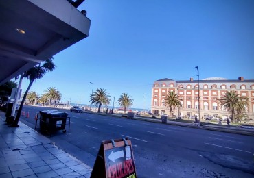 Venta departamento dos ambientes lateral zona centro