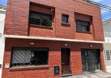 VENTA CASA 5 AMBIENTES CALEFACCION CENTRAL BARRIO PERLA NORTE