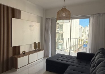 Venta Departamento 4 ambientes con cochera, reciclado y amoblado
