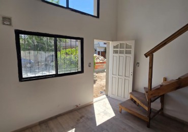 DUPLEX 2 AMBIENTES FRENTE CON PATIO