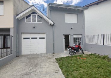 Casa 4 ambientes en alquiler Rosales 7100