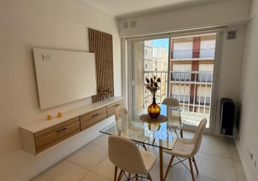 VENTA DEPARTAMENTO 2 AMBIENTES A LA CALLE CON BALCON RECILADO Y AMOBLADO CENTRO