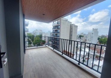 Tres ambientes con gran balcon, parrilla y cochera doble.