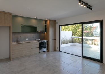 VENTA DEPARTAMENTO 2 AMBIENTES AL FRENTE CON BALCON TERRAZA 