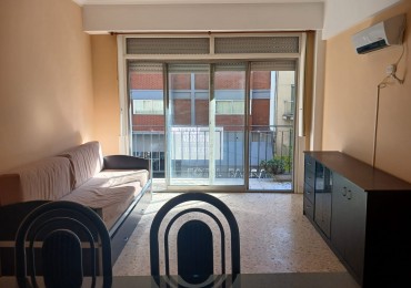 Venta Departamento 2 ambientes dependencia y balcon a la calle