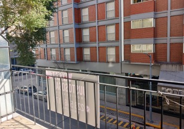 Venta Departamento 2 ambientes dependencia y balcon a la calle