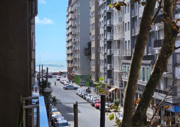 VENTA DEPARTAMENTO 2 AMBIENTES RECICLADO INVERTIDO CON BALCON A LA CALLE ZONA ALDREY