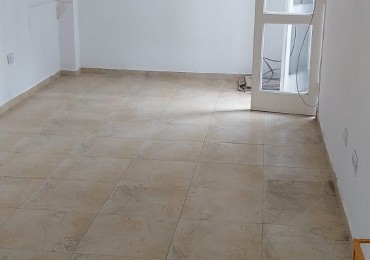 VENTA MONOAMBIENTE LATERAL DIVISIBLE A UNA CUADRA DEL MAR EN PARQUE LURO