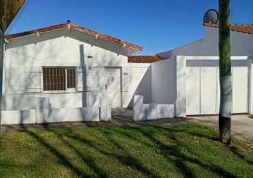 Venta casa 3 ambientes con garage y patio barrio las avenidas OPORTUNIDAD!