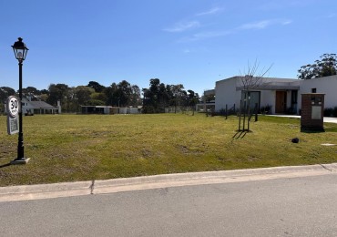 Venta lote barrio privado Arenas Chico.