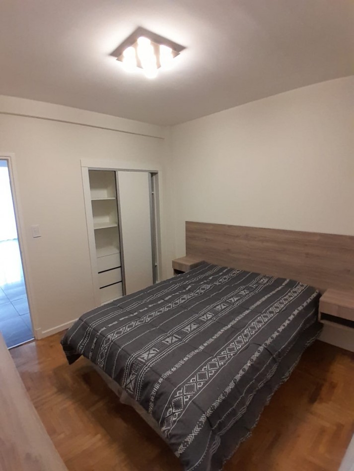 DEPARTAMENTO 2 AMBIENTES CON BALCON A LA CALLE, PATIO Y DEPENDENCIA DE SERVICIO EN ALDREY